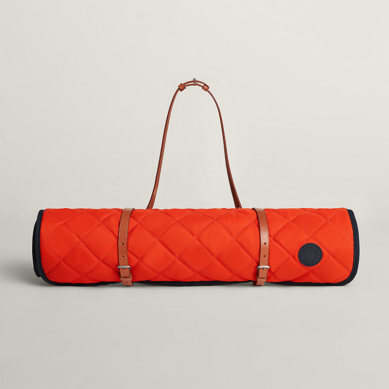 Reversible dog mat | Hermès USA